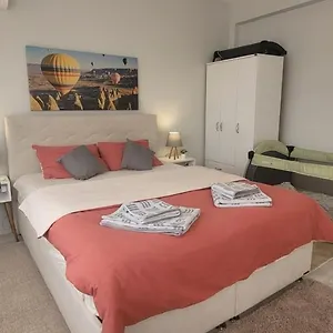https://family-apt-for-7-people-10-min-walk-to-taksim-square.istanbul-turkeyhotels.com